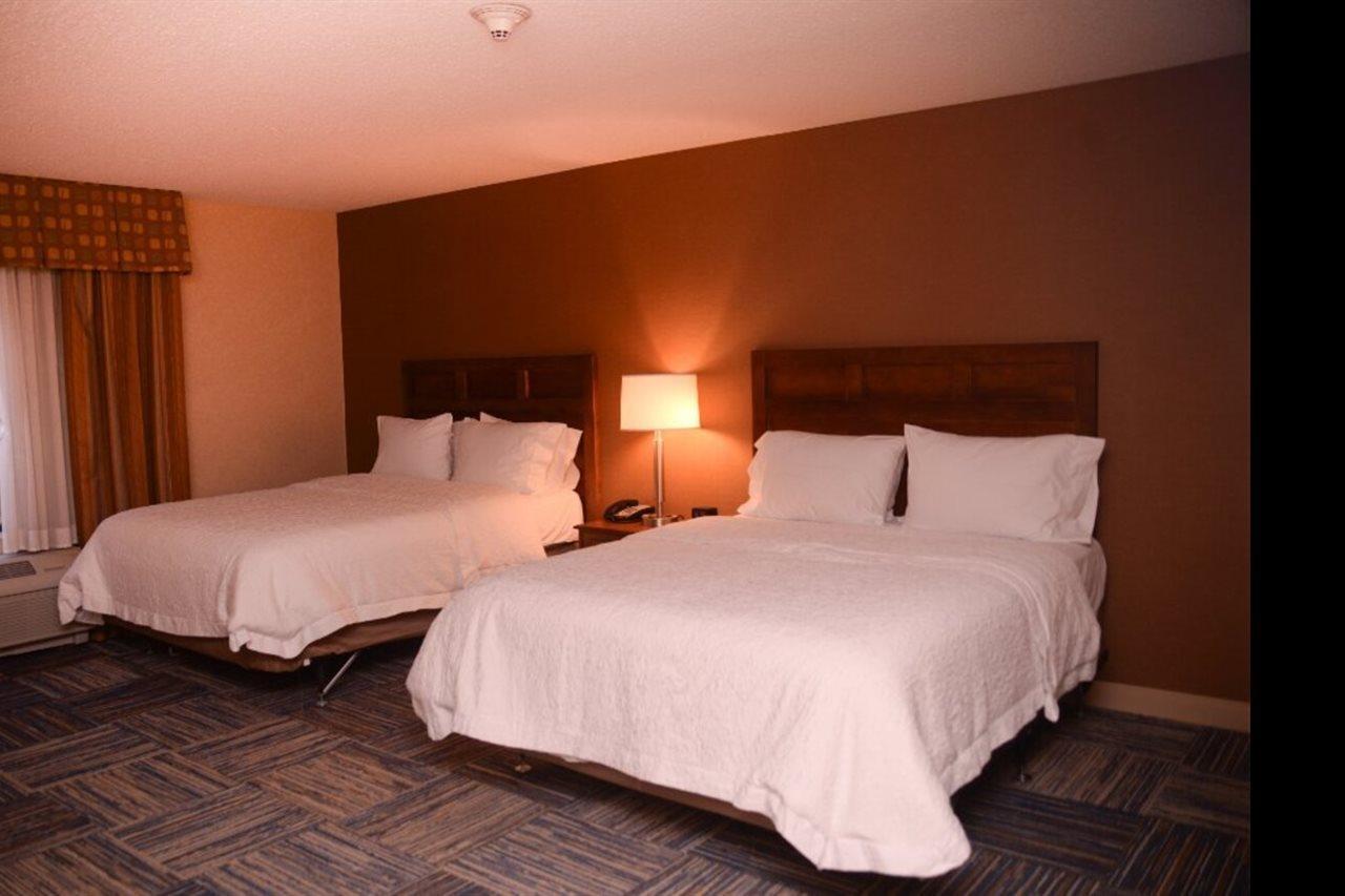 Hampton Inn Greenfield Buitenkant foto